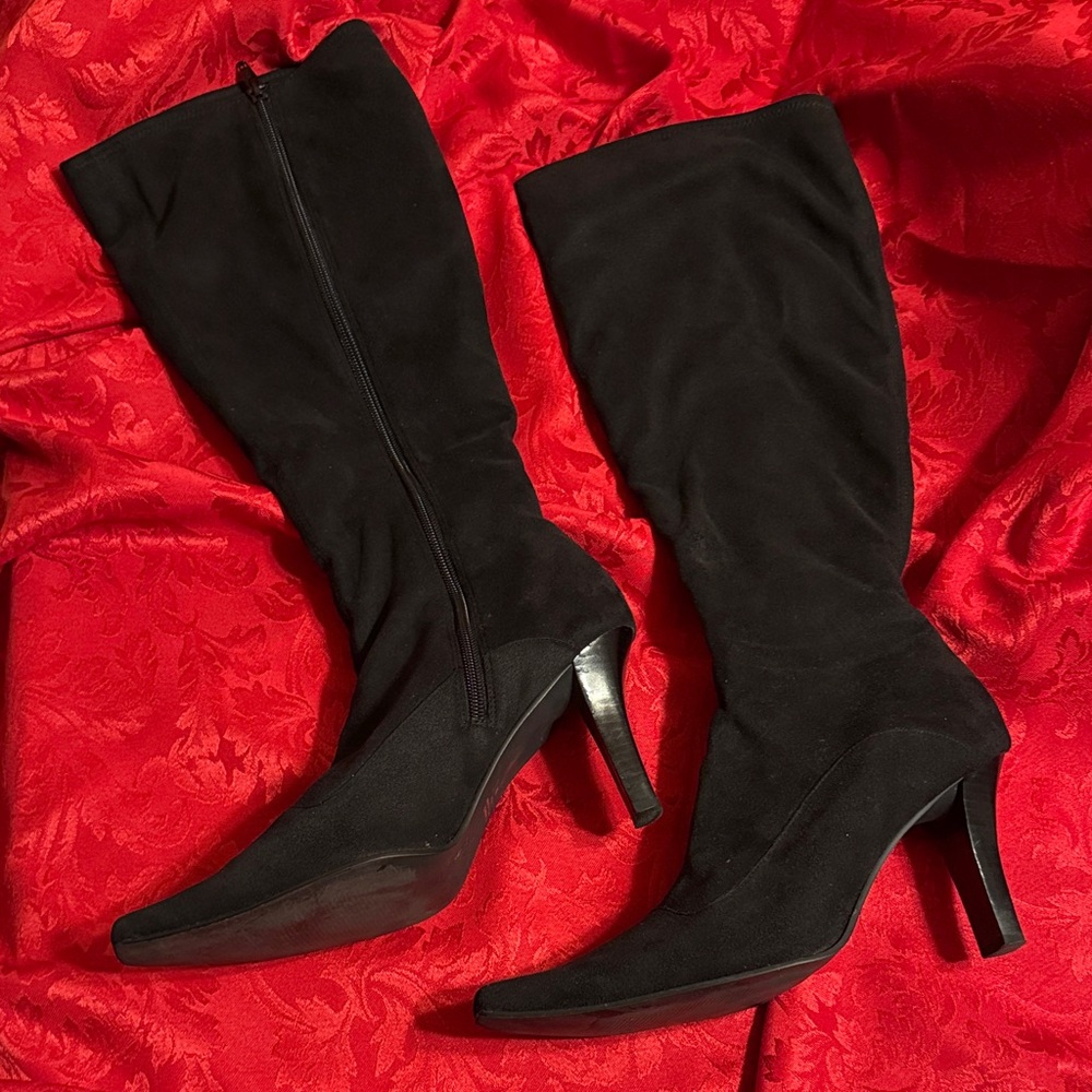 Black Women's Knee-High Boots